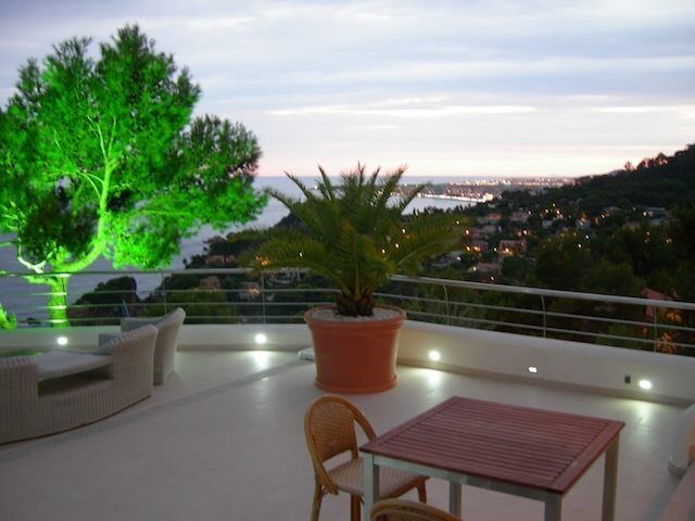 La terrasse au crépuscule